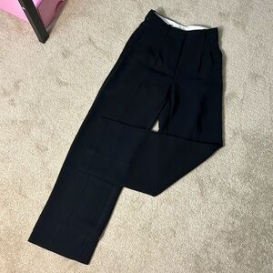 Like New, The effortless pant Wilfred